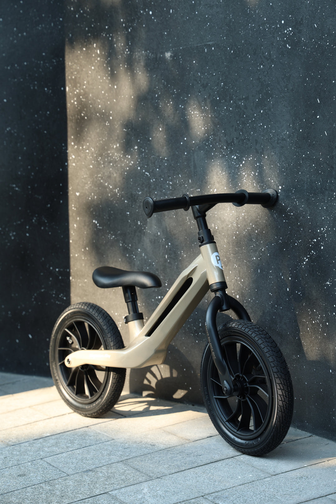 QPlay Racer - Titanium Balance Bike - Platinum