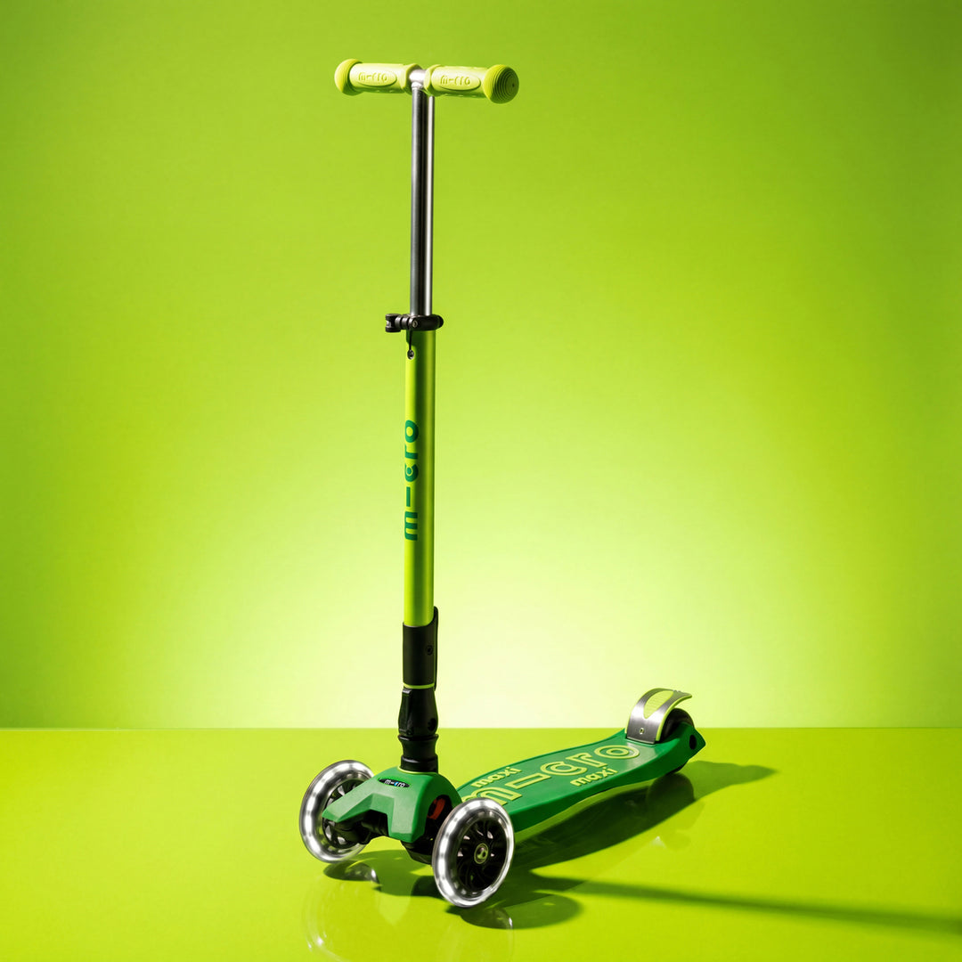 Maxi Micro Deluxe - Foldable Neon LED -  Parrot Green