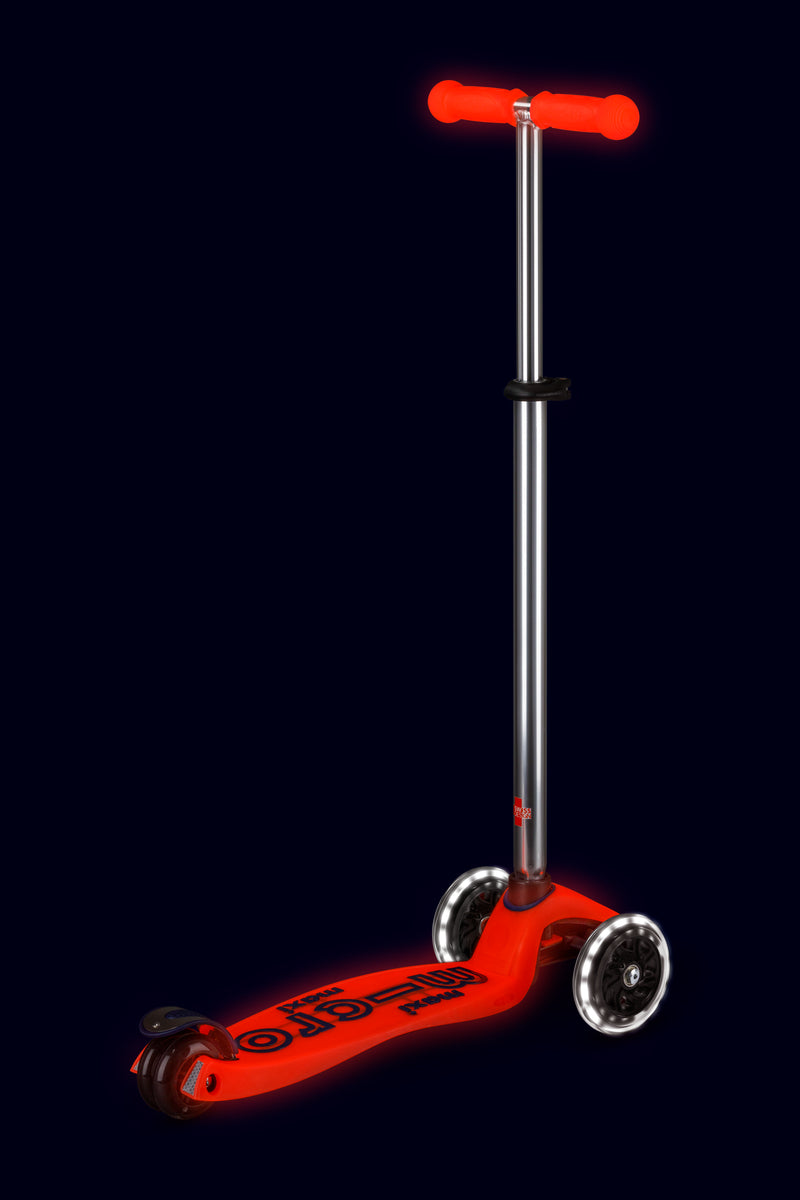 Maxi Micro Deluxe Glow - LED Wheels - Aura Red - 3-Wheeled Scooter for Kids, Ages 5-12