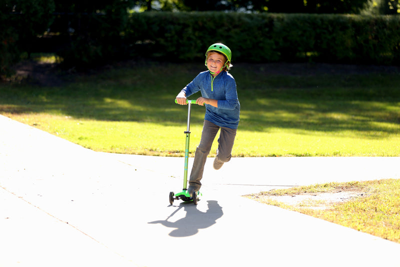 Maxi Micro Deluxe - Green - 3-Wheeled Scooter for Kids, Ages 5-12