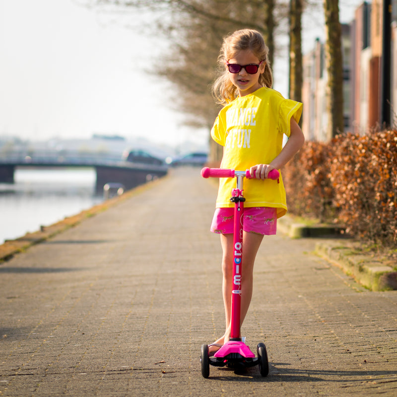 Maxi Micro Deluxe - Pink - 3-Wheeled Scooter for Kids, Ages 5-12