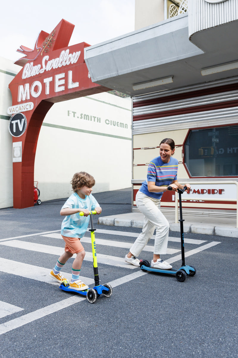 Maxi Micro Deluxe - Foldable Neon LED - Canary Yellow